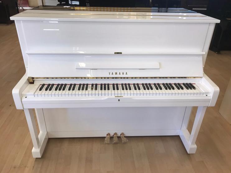 Yamaha U 1 weiß poliert Piano Zifreind