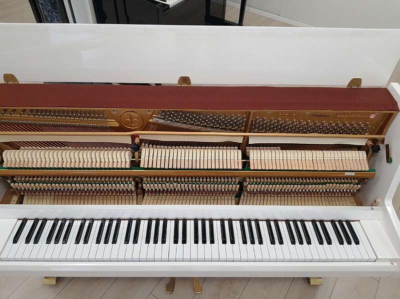 Hyundai Klavier Gebraucht bei PianoZifreind