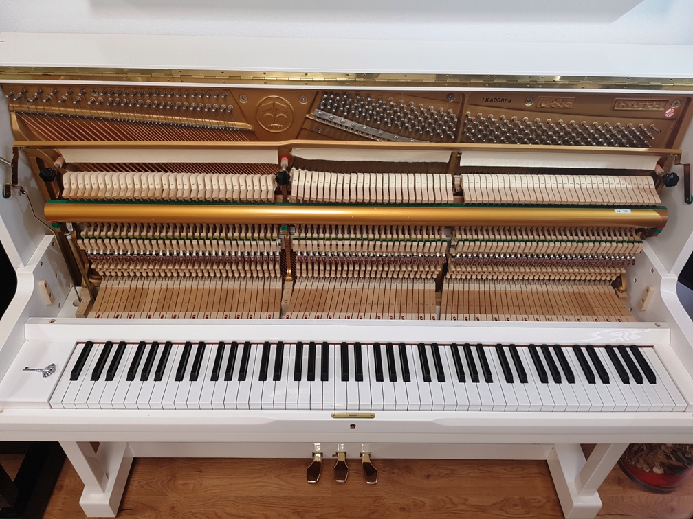 Hyundai Klavier Piano Zifreind Klavierfachbetrieb Zifreind e.U.