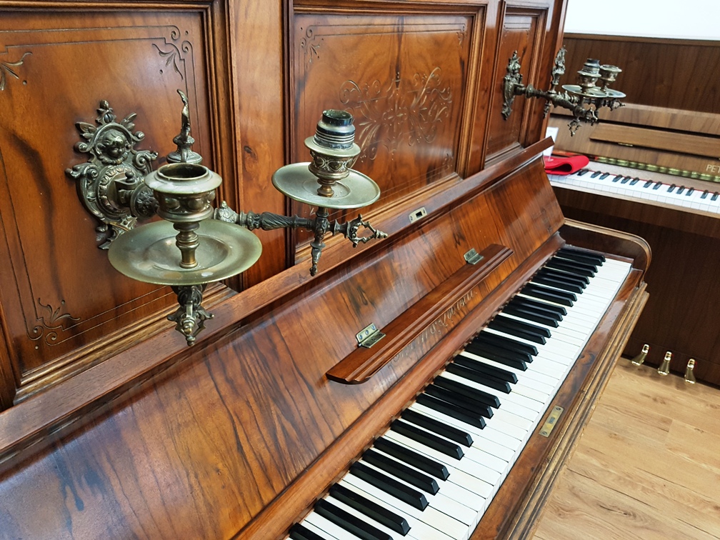 Koch & Korselt Klavier Piano Zifreind