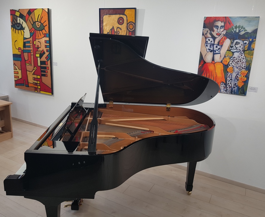 Yamaha C3 Piano Zifreind