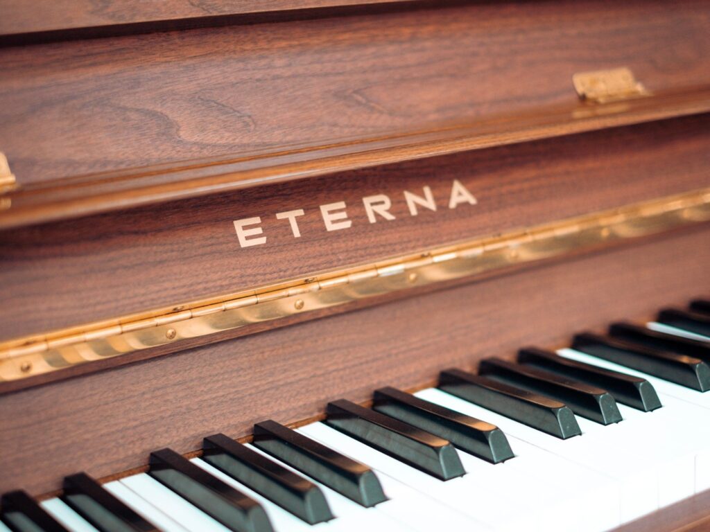 Eterna Klavier, Klavierhaus Tirol