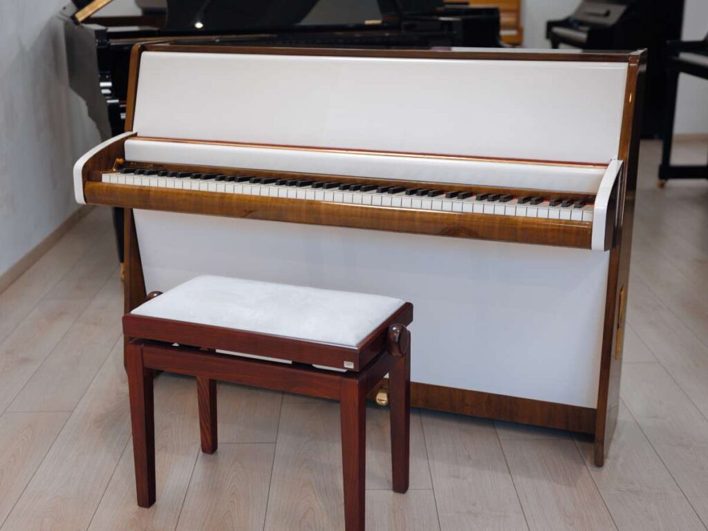 Schimmel Klavier