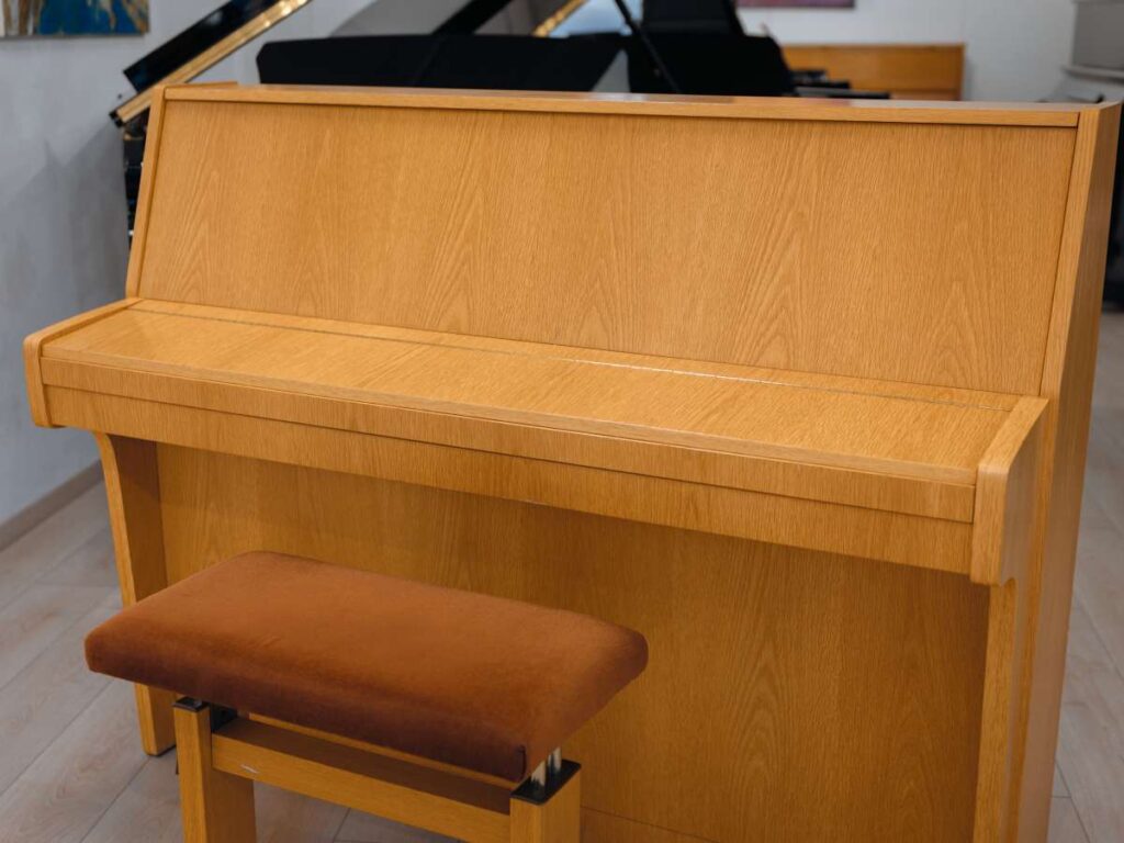 Schimmel Klavier