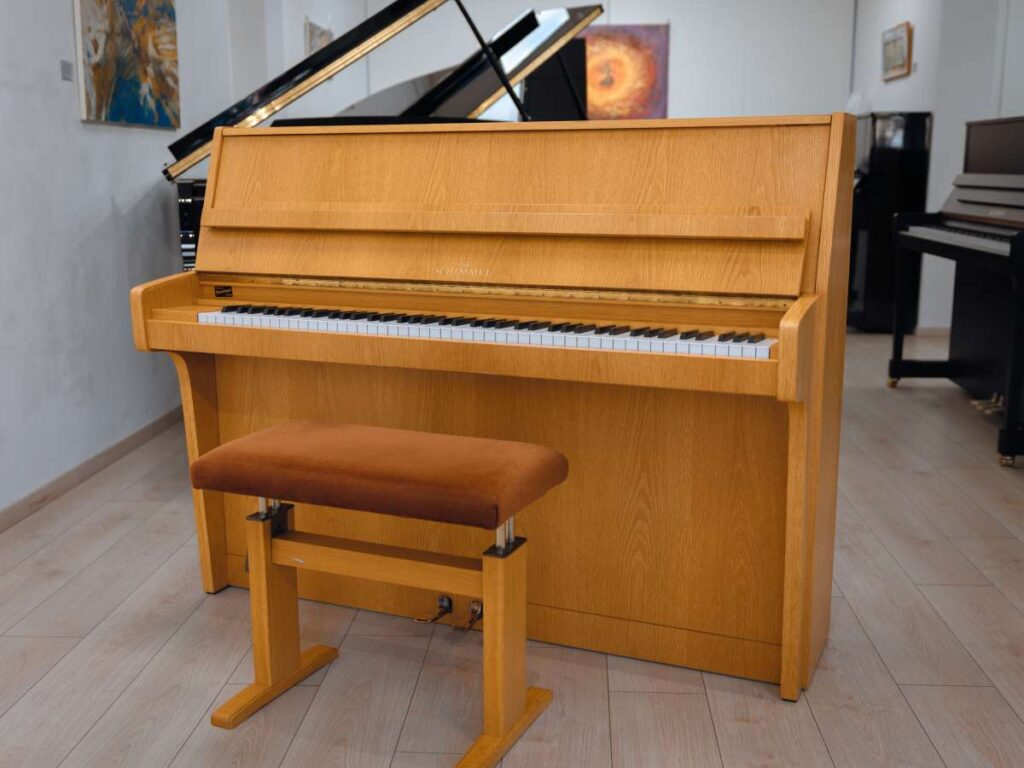 Gebrauchtklavier der Firma Schimmel Klavier