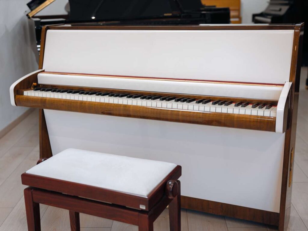 Schimmel Klavier